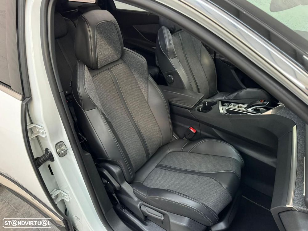 Peugeot 5008 1.5 BlueHDi GT Line EAT8 - 41