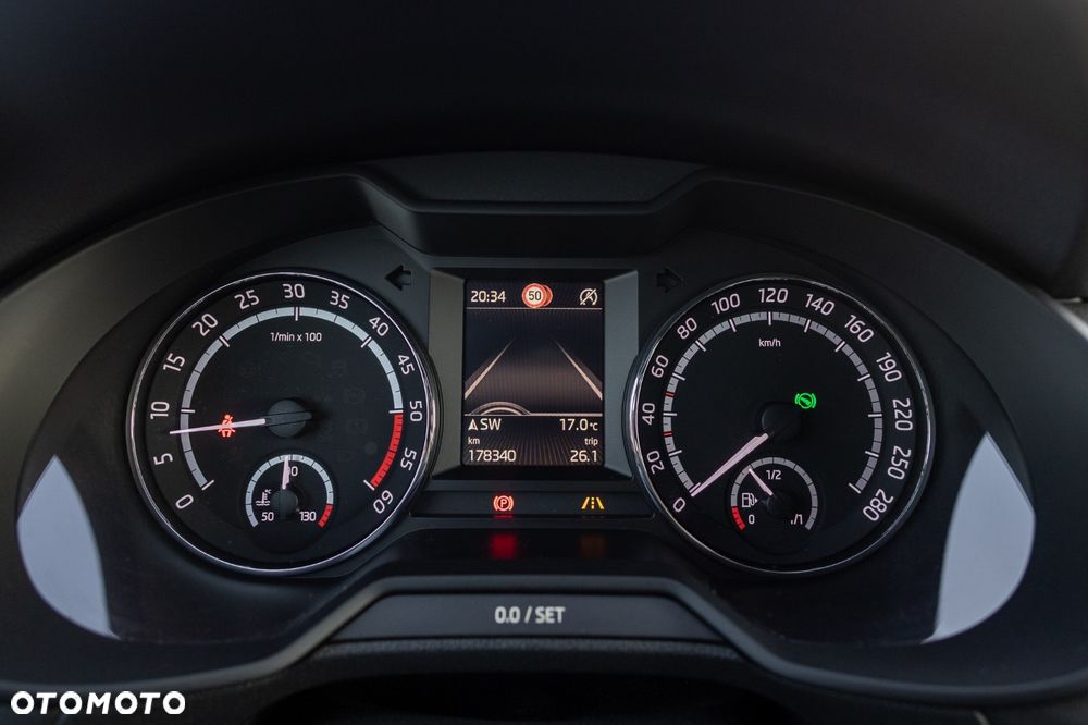 Skoda Octavia 2.0 TDI DSG RS - 13