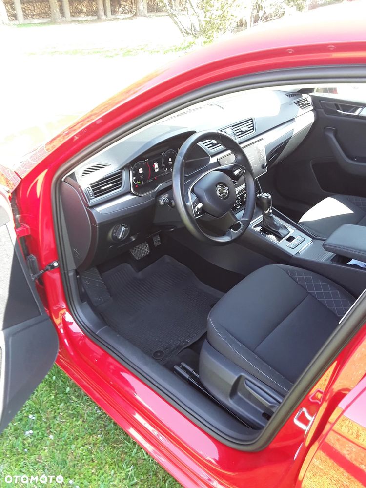 Skoda Superb 2.0 TDI SCR Style DSG - 9