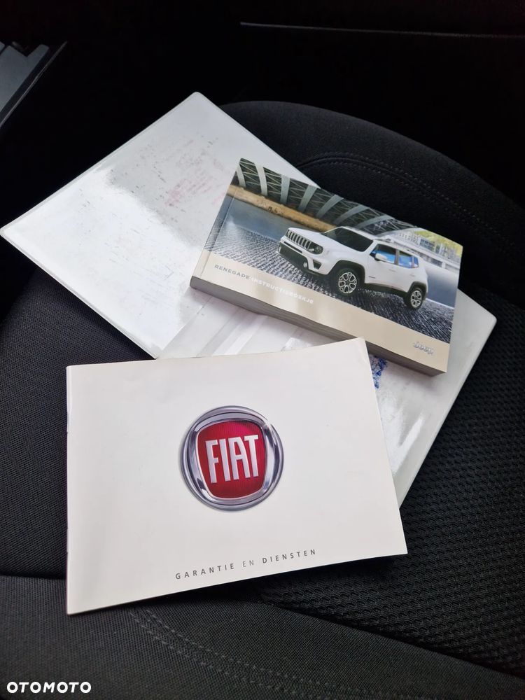 Jeep Renegade 1.6 MultiJet DSG Limited - 28