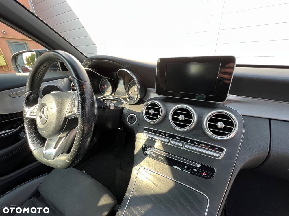 Mercedes-Benz Klasa C 200 9G-TRONIC AMG Line - 12
