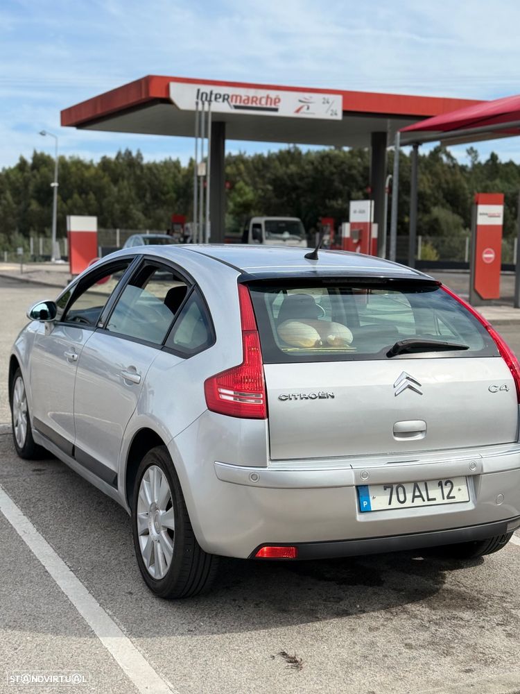Citroën C4 1.6 HDi 110 Exclusive - 8