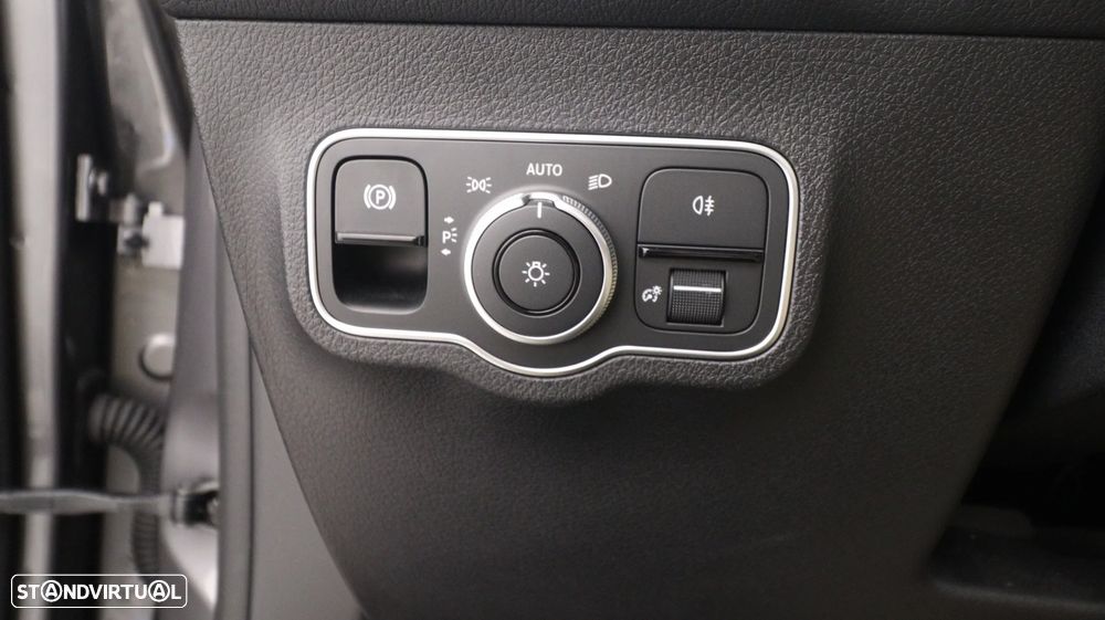 Mercedes-Benz EQB 250+ Electric Art - 23