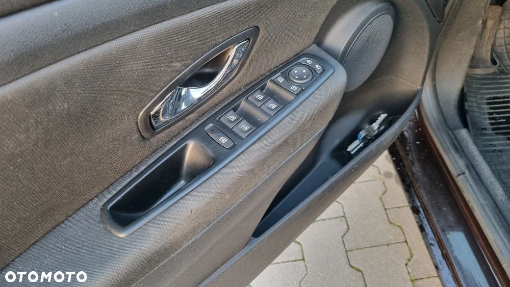 Renault Megane 1.5 dCi Exception EDC - 6