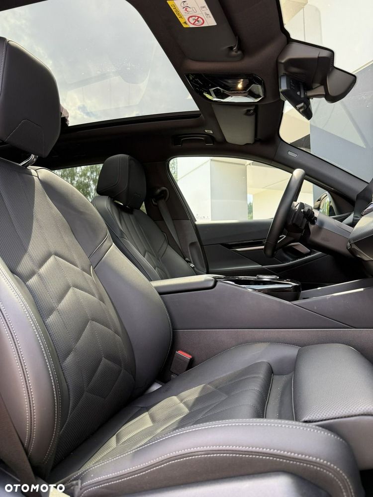 BMW Seria 5 520d xDrive - 13