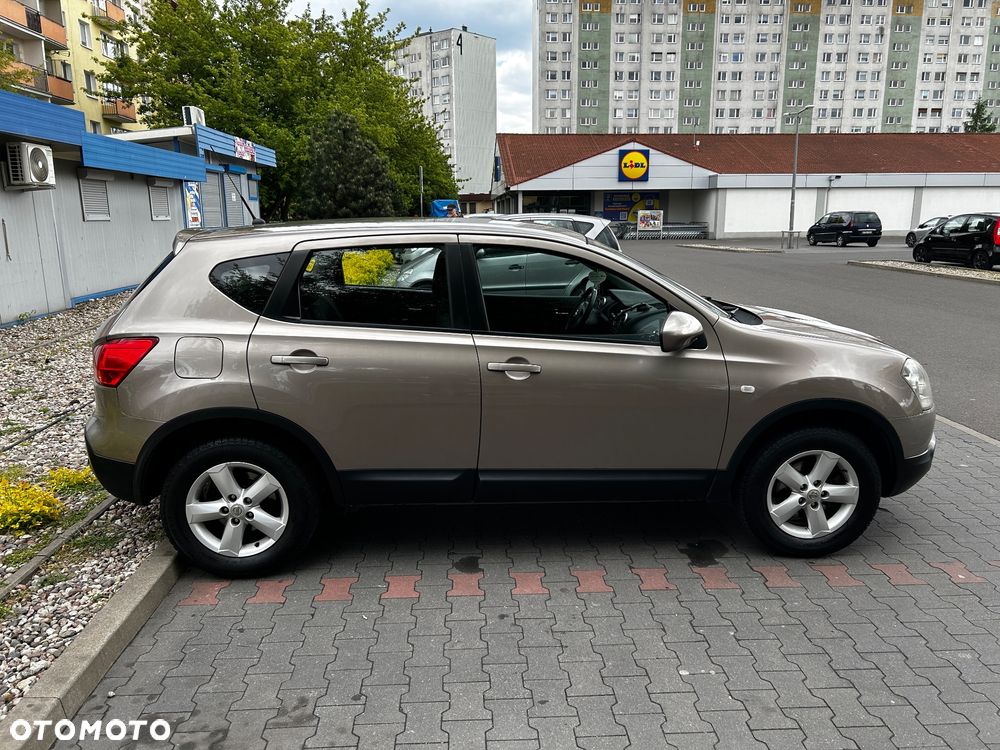 Nissan Qashqai - 2
