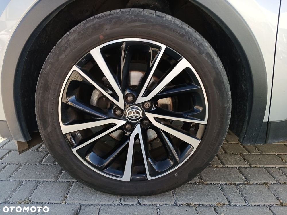 Toyota C-HR - 16