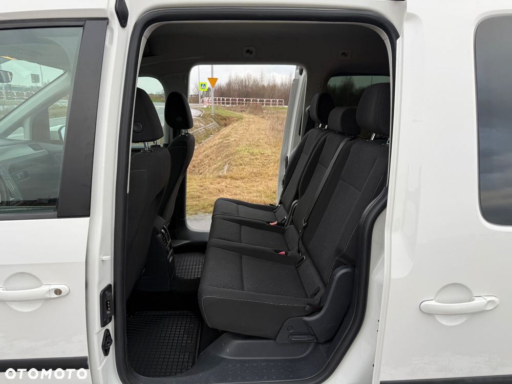 Volkswagen Caddy Maxi 1.4 TSI Comfortline DSG - 25