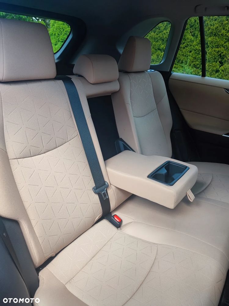 Toyota RAV4 - 7
