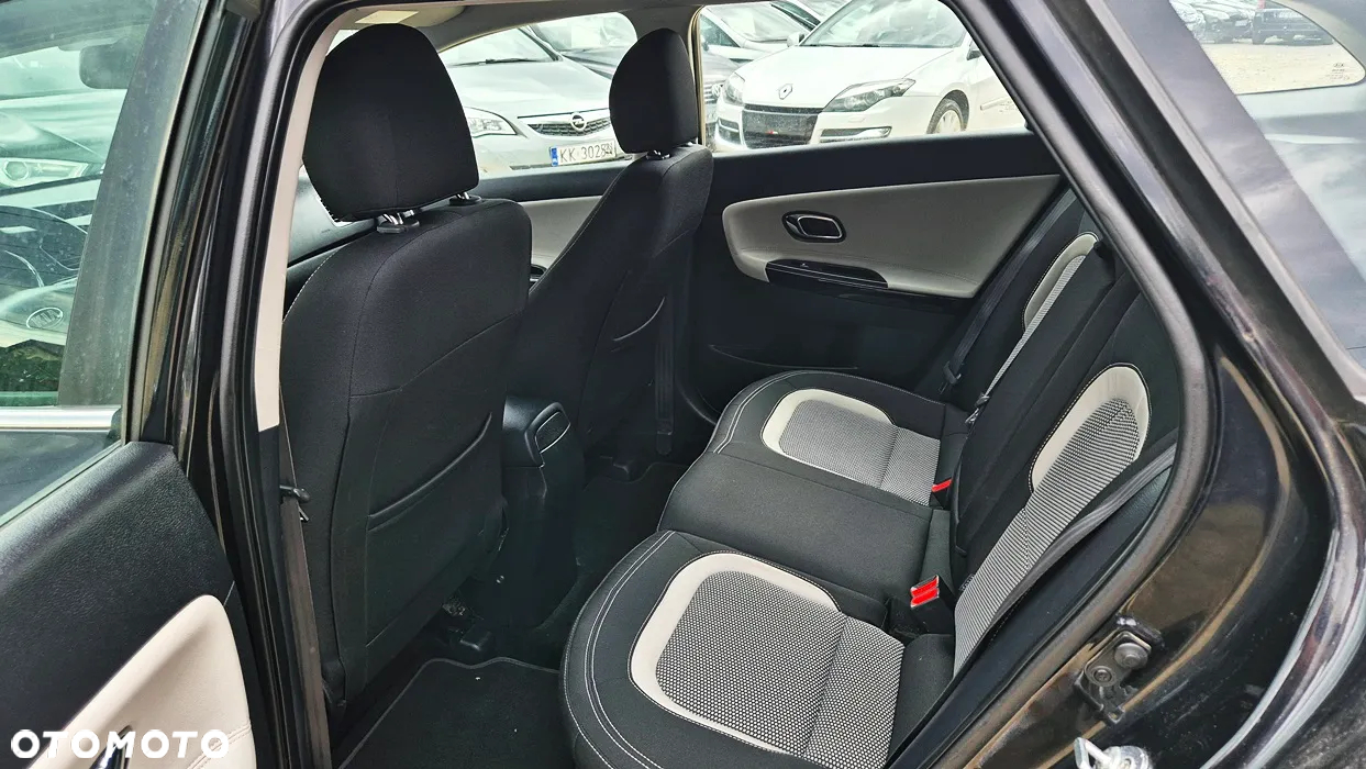 Kia Ceed Cee'd 1.6 GDI XL - 32