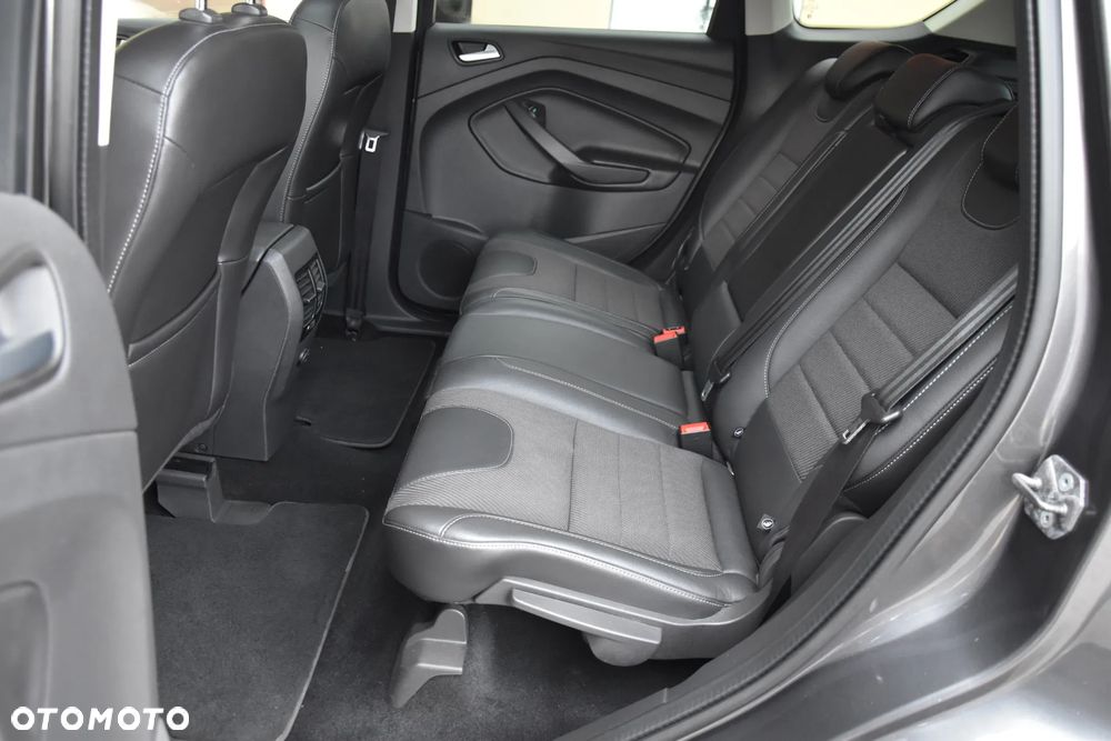 Ford Kuga 2.0 TDCi AWD Titanium - 33