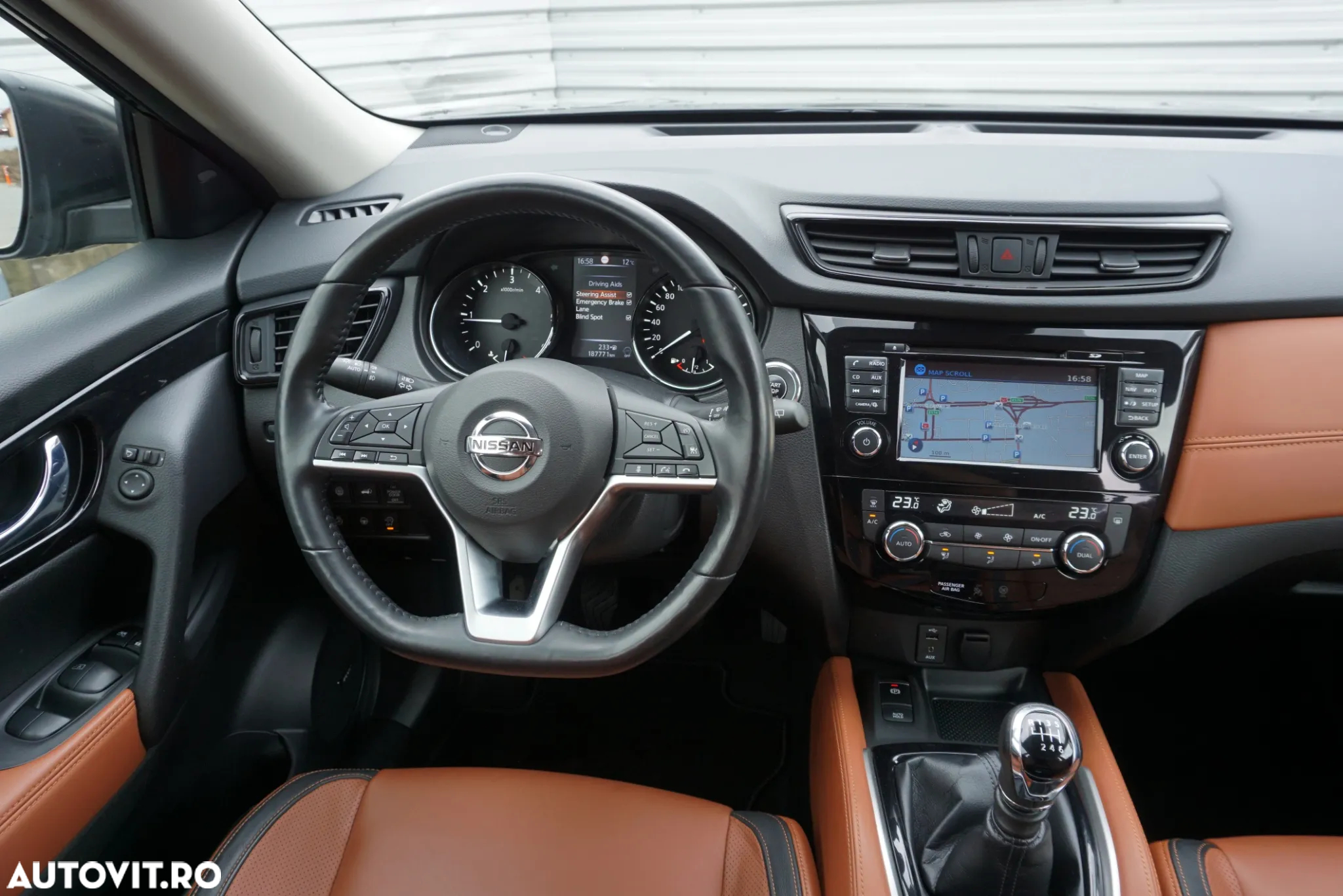 Nissan X-Trail 1.7 dCi ALL-MODE 4x4i Tekna - 11
