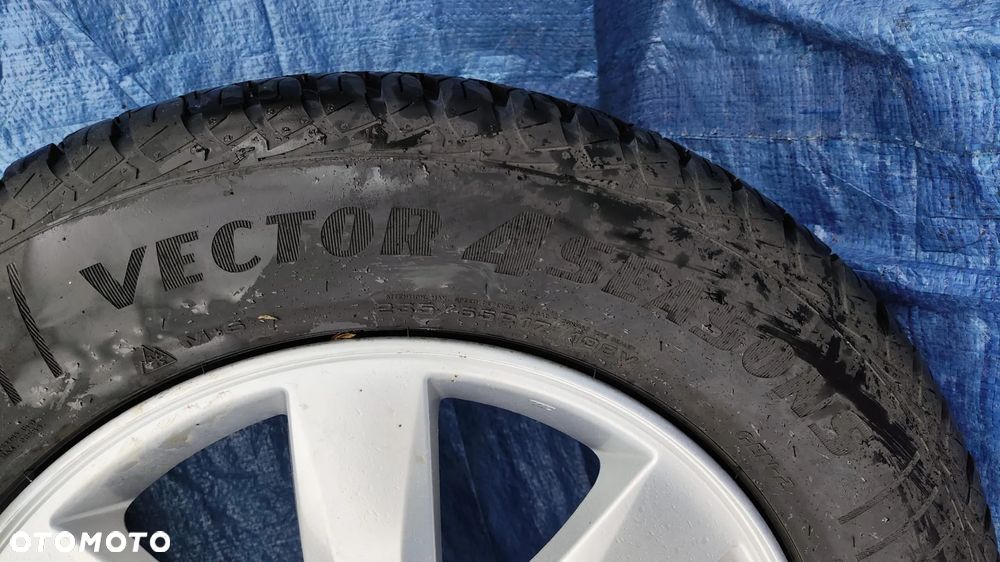 KOŁO ZAPASOWE ZAPAS FELGA ALUMINIOWA ALUFELGA 7J 5X114,3 ET41 52910-2P170 OPONA CAŁOROCZNA 235/65R17 235 65 17 GOODYEAR VECTOR 4SEASONS KIA SORENTO II 2 - 3