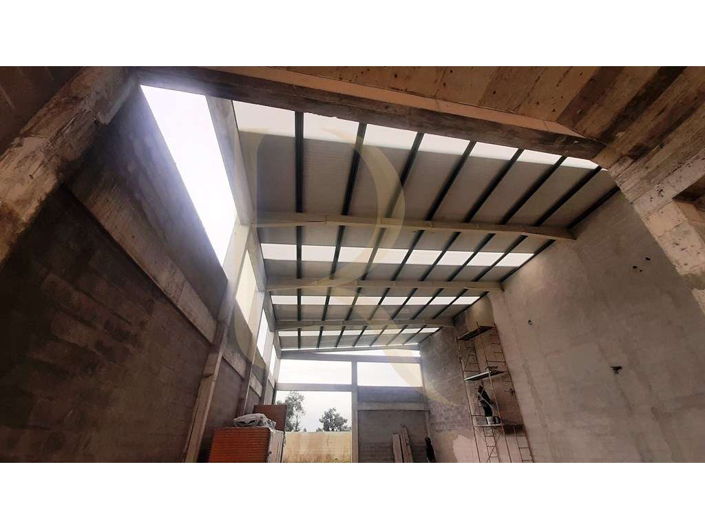 Armazém com logradouro em Pinhal de Frades - Casal do Marco - Grande imagem: 5/11