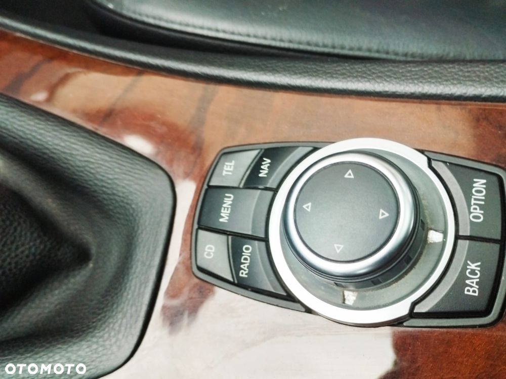 BMW Seria 3 320d - 33