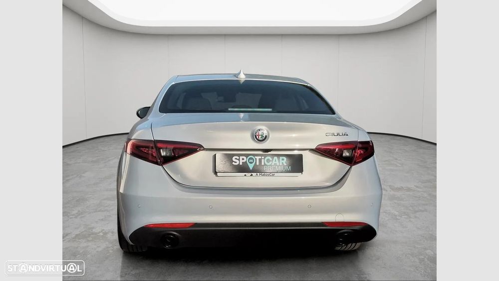 Alfa Romeo Giulia 2.2 D Super AT8 - 5
