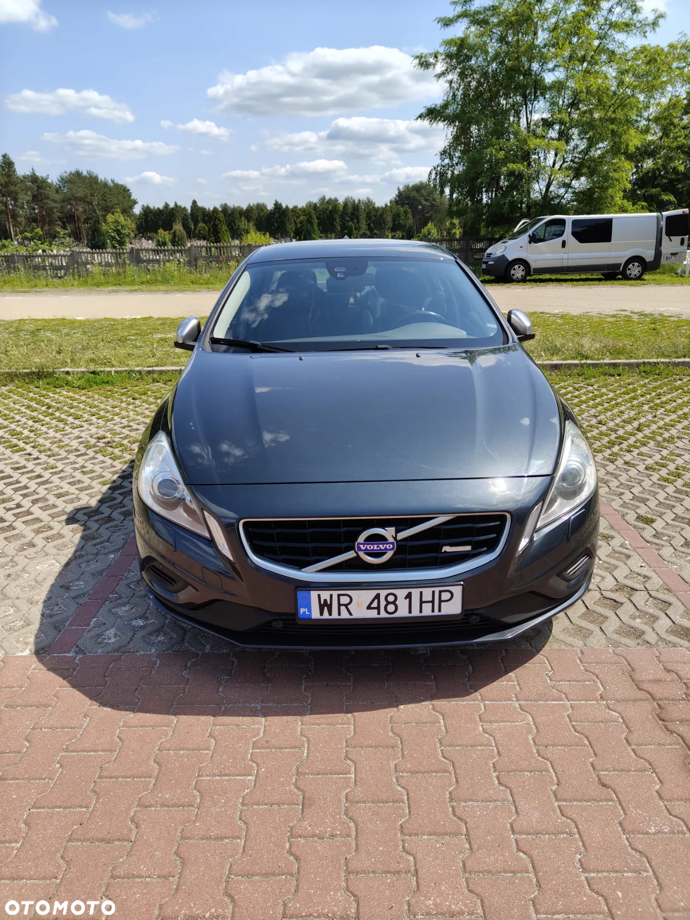 Volvo S60 D3 R-Design - 6