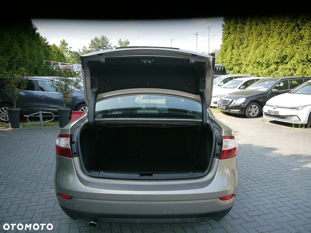 Renault Fluence 2.0 16V 140 Sportway - 15