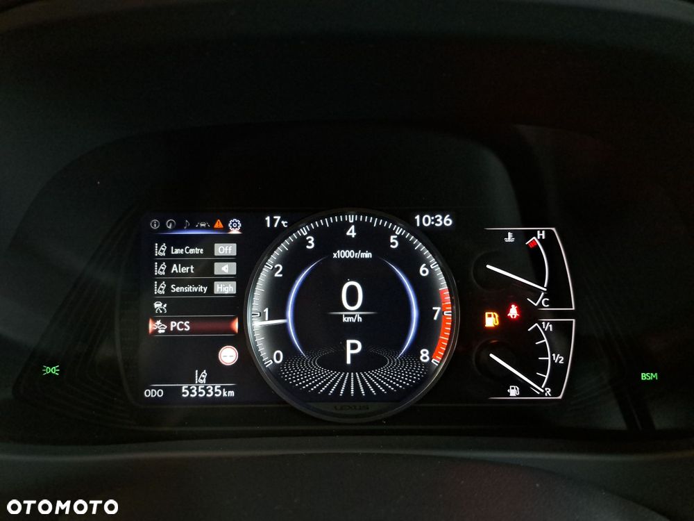 Lexus UX - 31