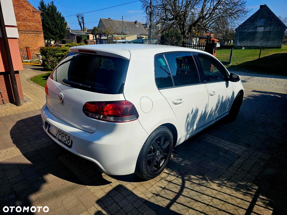 Volkswagen Golf 1.6 TDI Highline - 6