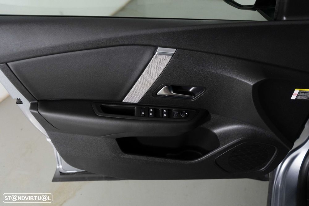 Citroën C4 1.2 PureTech Shine Pack EAT8 - 26