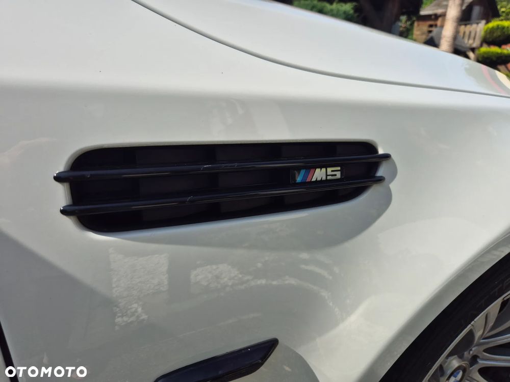 BMW M5 Standard - 8