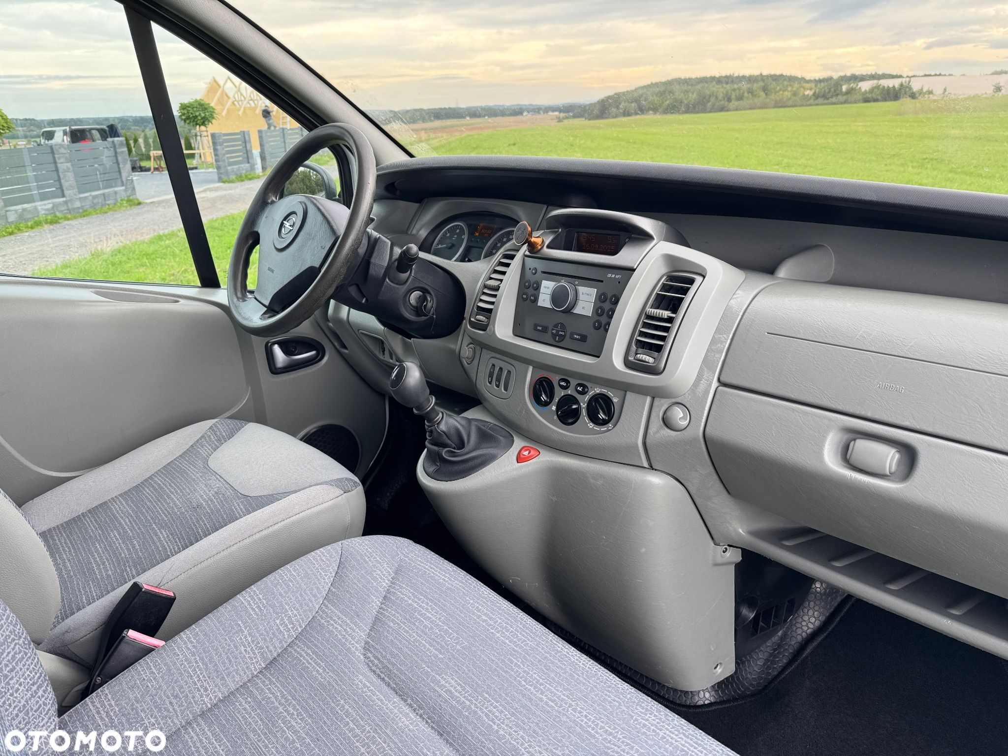 Opel Vivaro Tour Elegance L1H1 - 19
