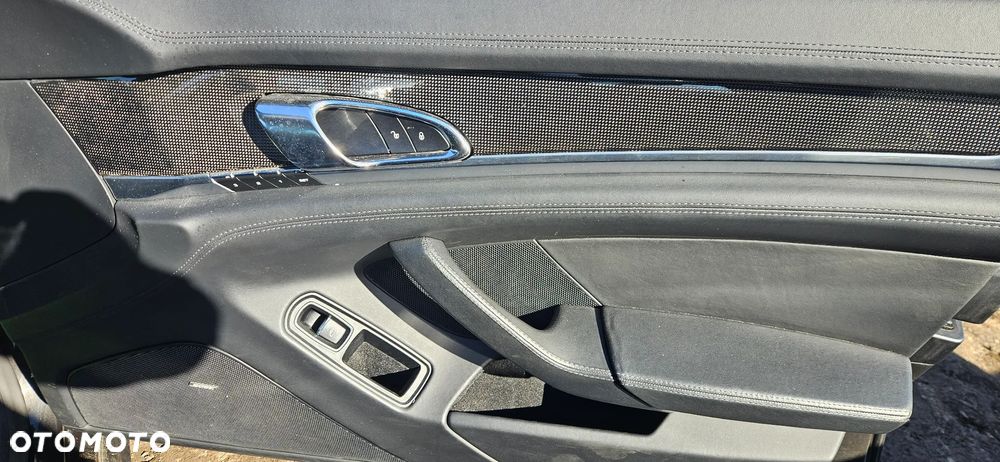 Porsche Panamera - 16
