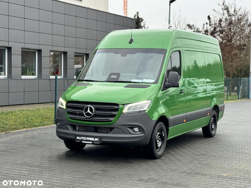 Mercedes-Benz Sprinter - 4