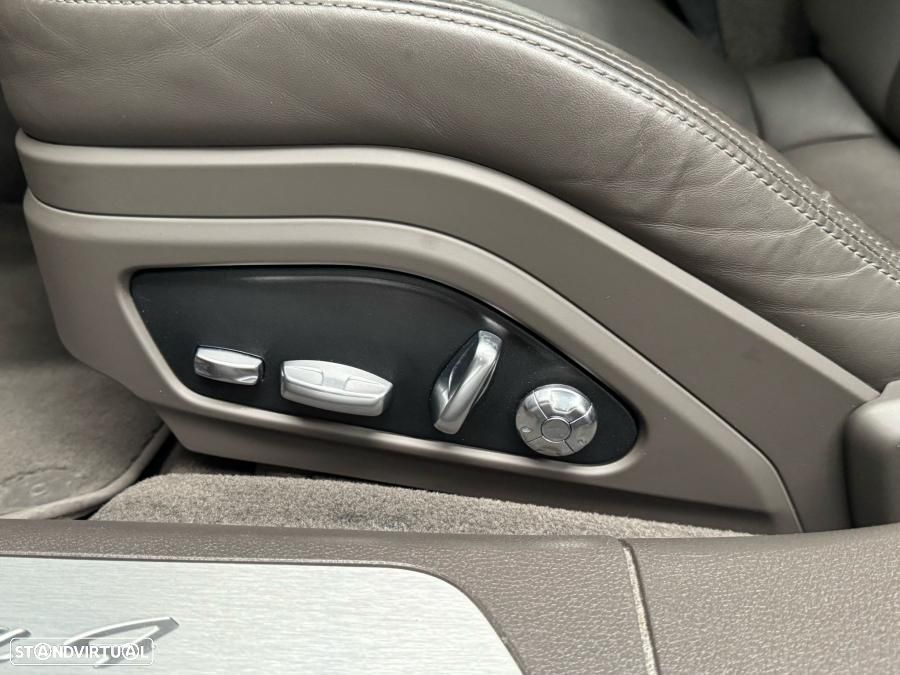 Porsche Panamera 4 E-Hybrid - 17