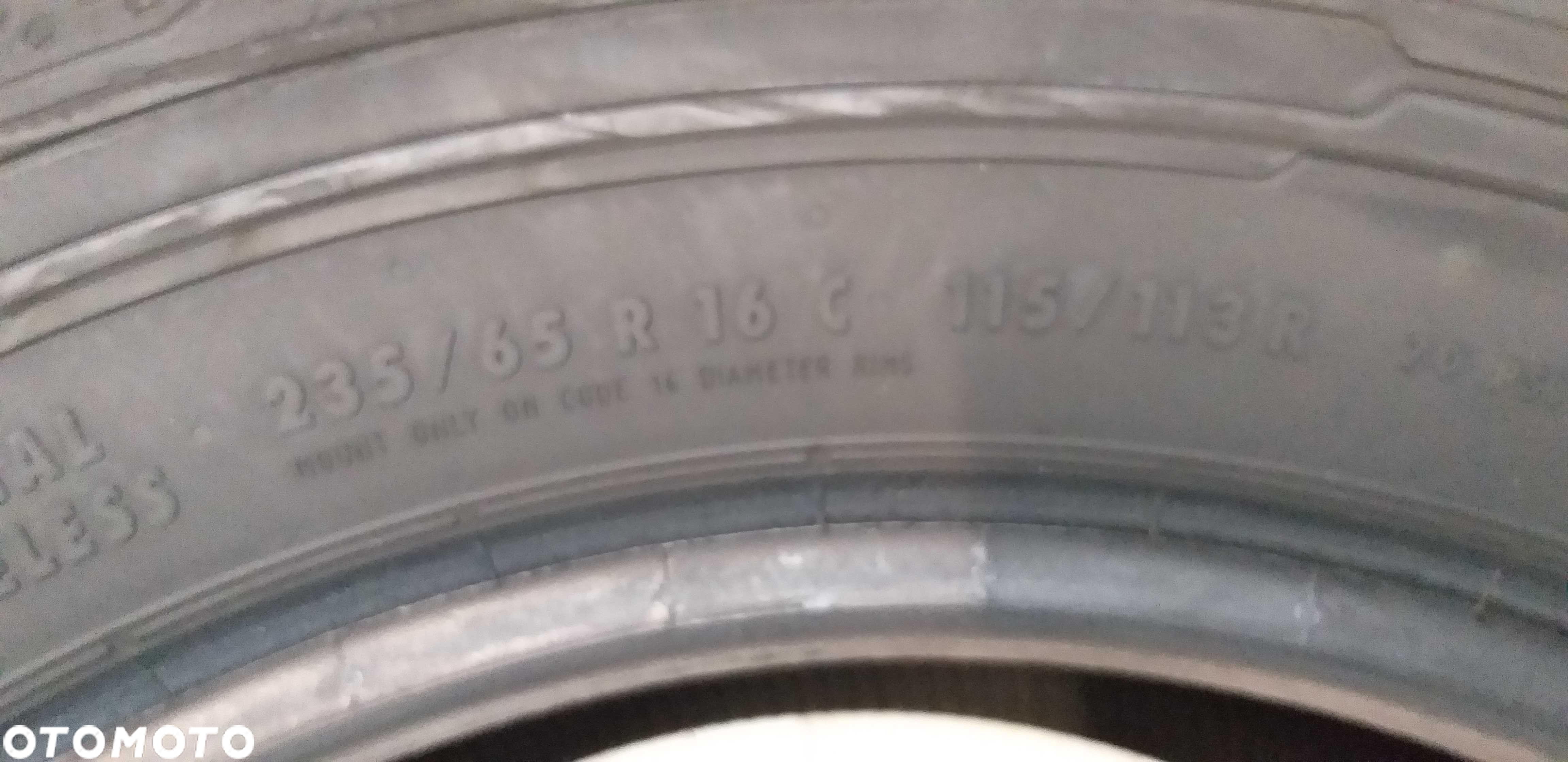 P556280M Para 235/65R16C Continental ContiVanContact200. 2023/2018 rok - 8