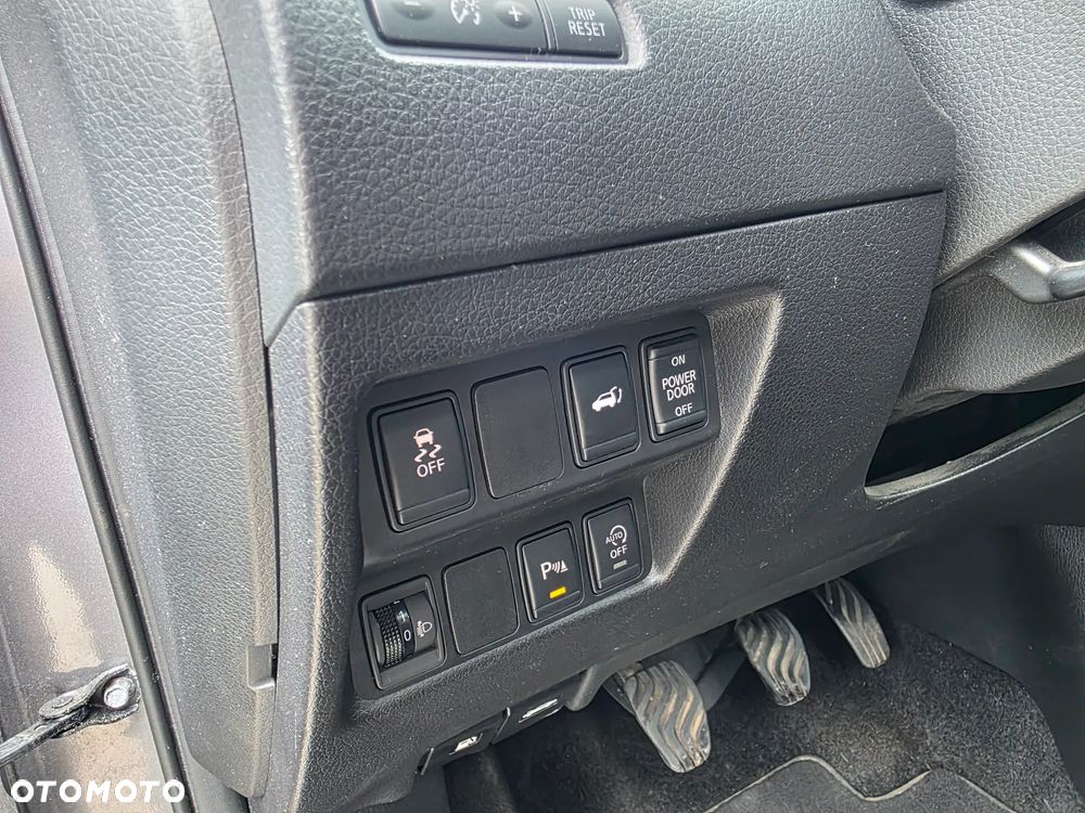 Nissan X-Trail - 25