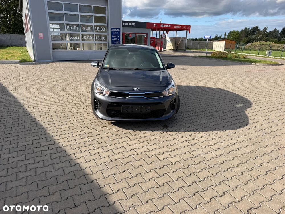 Kia Rio 1.4 L - 4