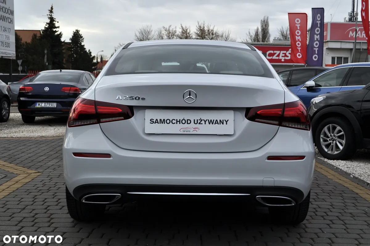 Mercedes-Benz Klasa A 250 e PHEV Progressive 8G-DCT - 11