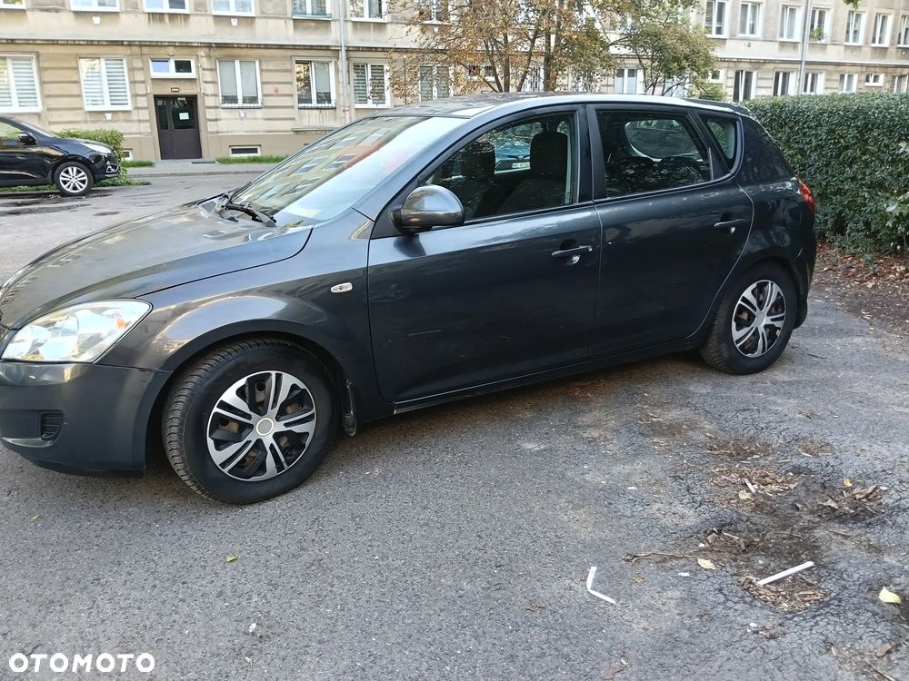 Kia Ceed - 17