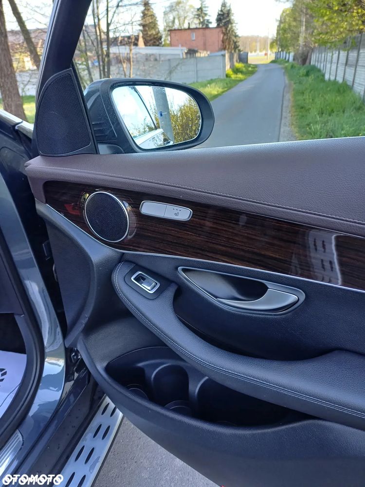 Mercedes-Benz GLC - 30