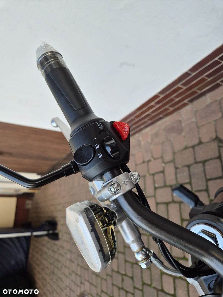 Super Soco TC MAX - 10