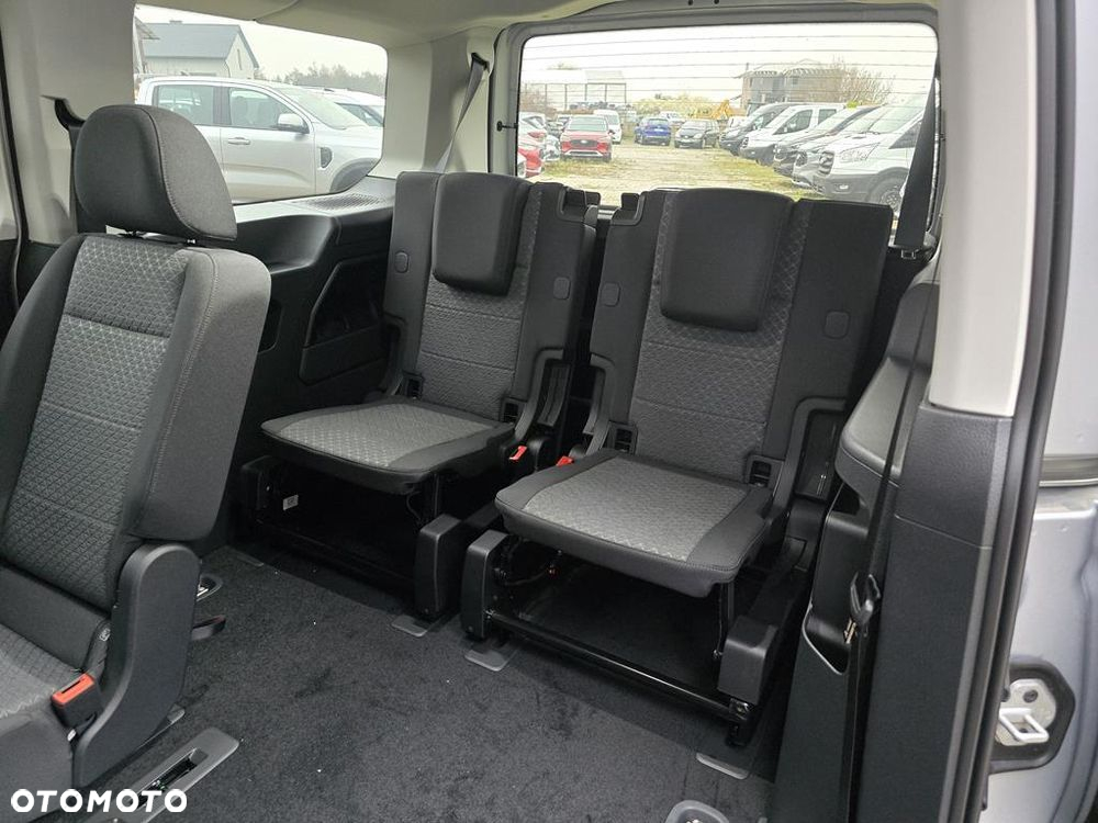 Ford Tourneo Connect Grand - 9