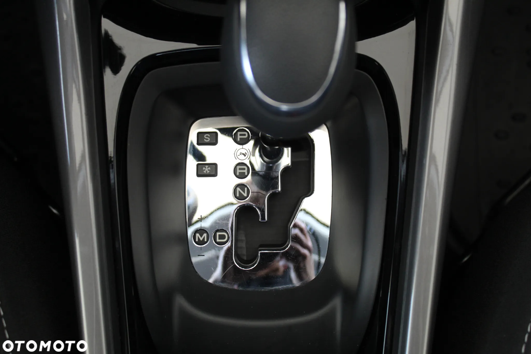 Peugeot 2008 1.2 Pure Tech GPF Style S&S EAT6 - 19