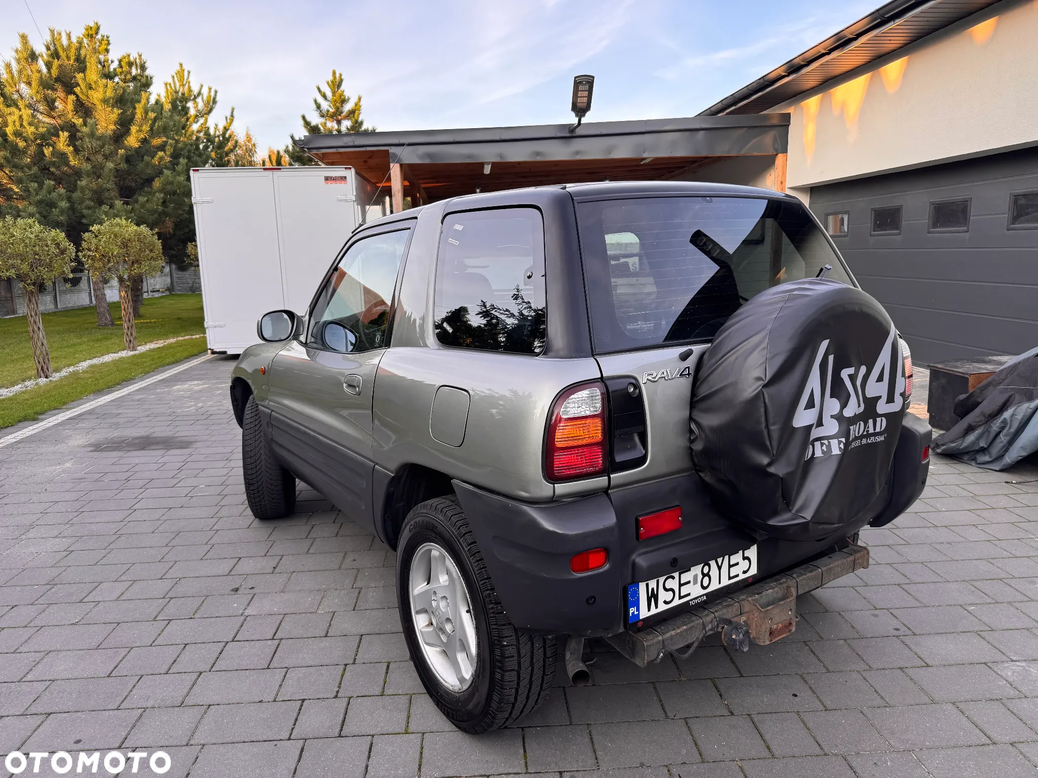 Toyota RAV4 2.0 - 4