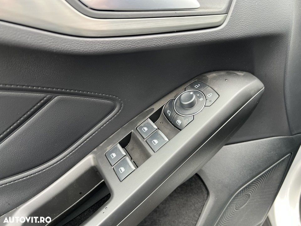 Ford Focus - 20