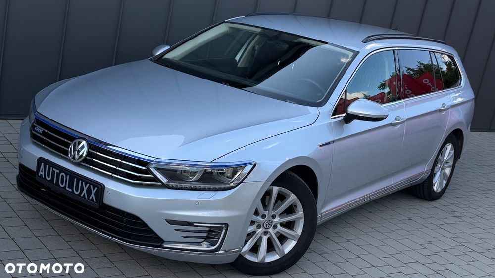 Volkswagen Passat - 2