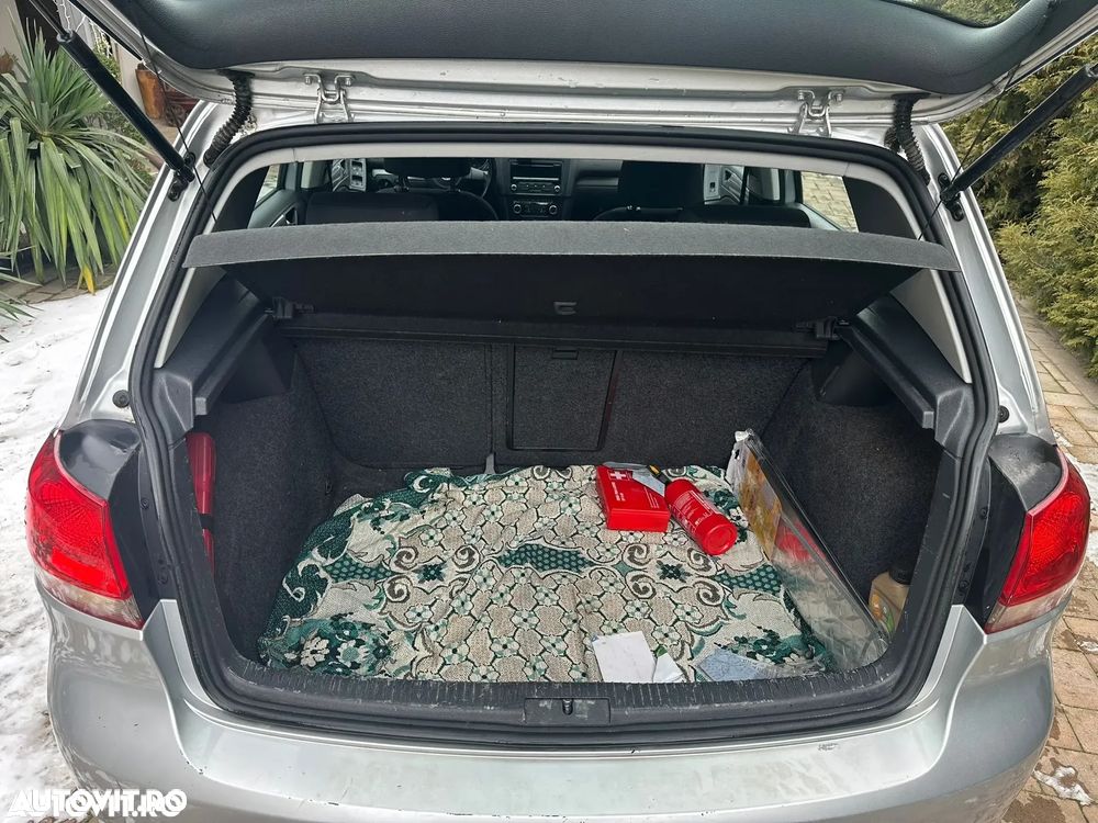 Volkswagen Golf - 5