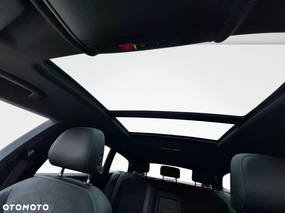 Volkswagen Arteon 2.0 TSI R-Line DSG - 25