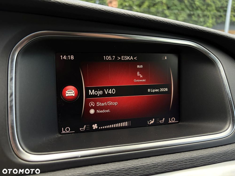 Volvo V40 D4 Geartronic Momentum - 25