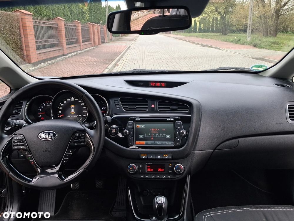 Kia Ceed 1.6 CRDi 128 Platinum Edition - 18