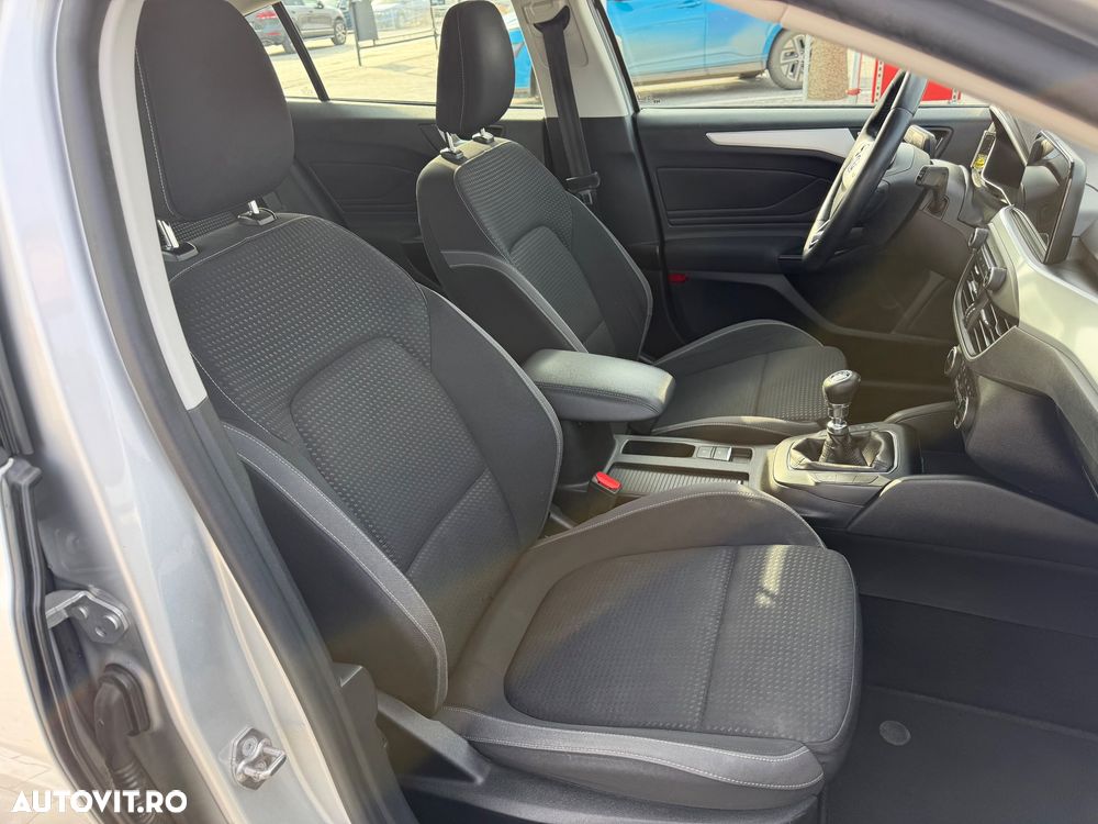 Ford Focus 1.0 EcoBoost Trend - 8