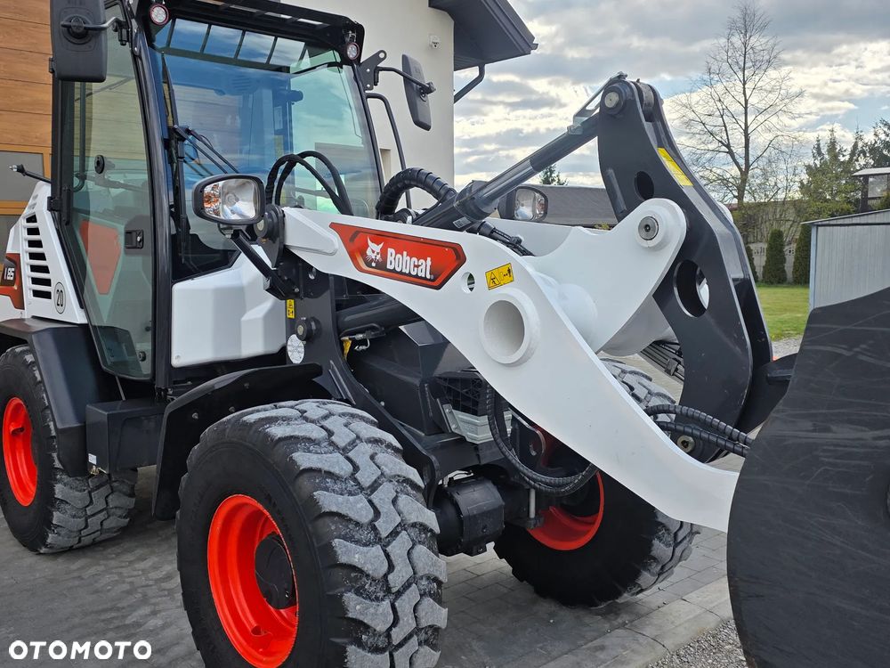 Bobcat Bobcat Ładowarka kołowa Bobcat L 85 jak nowa sprowadzona z Niemiec zadbana łyżka widły serwisowana Cat kamera - 19