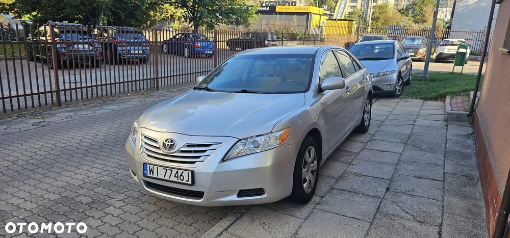 Toyota Camry 2.4 XLE - 1