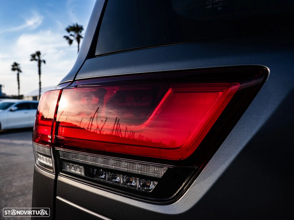 Toyota Land Cruiser - 39